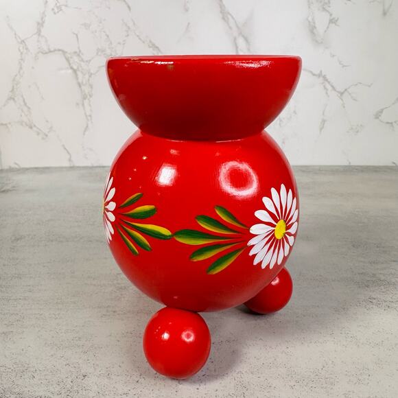 Vintage, Mid-Century 3-Legged Swedish Wedding Candle Holder with Floral Motif - Picture 4 of 6